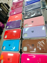 Carregar imagem no visualizador da galeria, Case Silicone Iphone