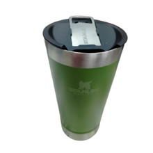 Carregar imagem no visualizador da galeria, Copo Térmico Com Tampa Stanley 473ml

