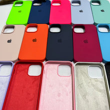 Carregar imagem no visualizador da galeria, Case Silicone Iphone
